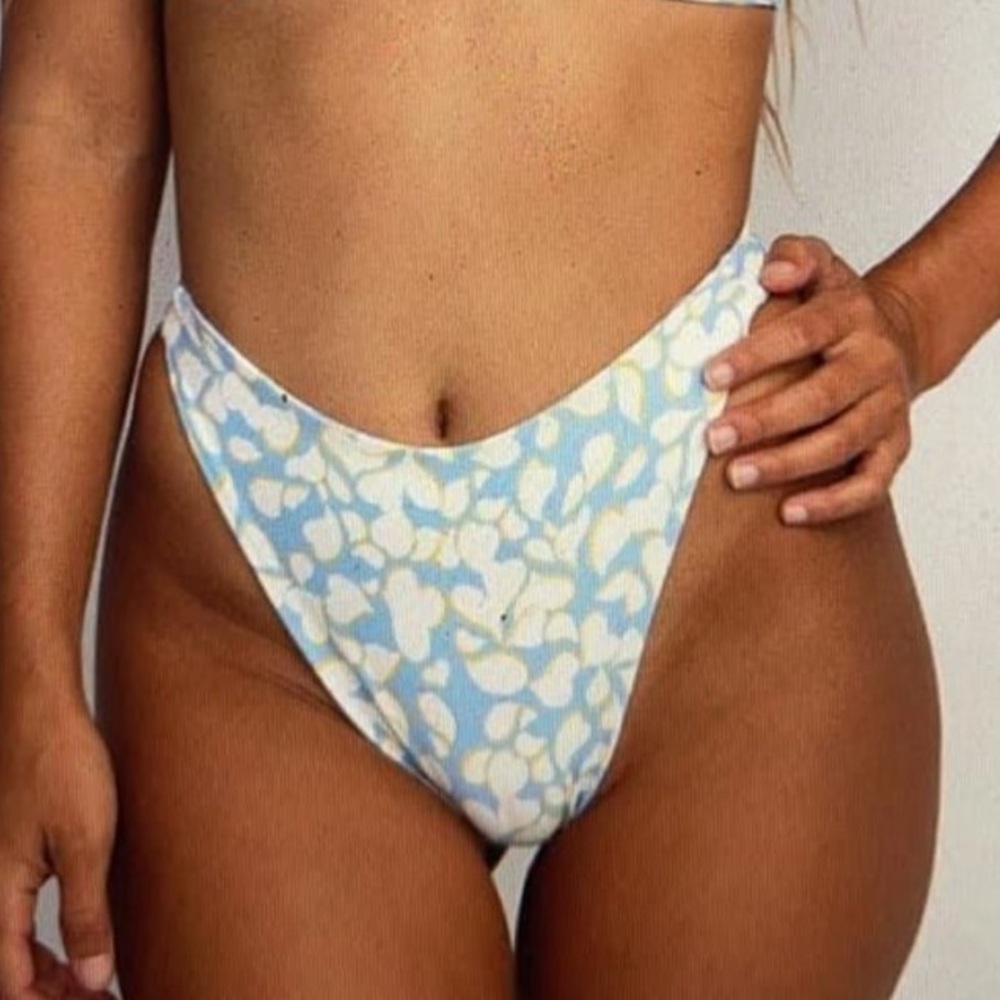 SKATIE Kelly bottom in Nantucket 🩵